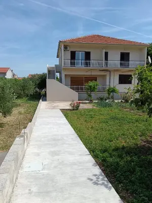 Zgrada u kojoj se nalazi apartman