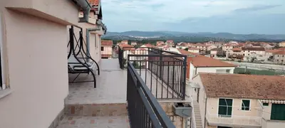 Pogled na planine ili pogled na planine iz apartmana