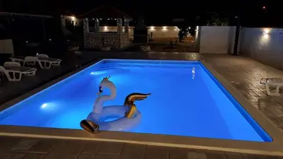 Bazen u objektu House Villa Zvonko Near NP Krka ili u blizini