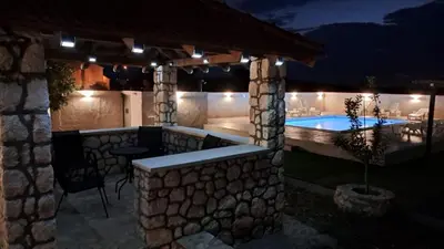 Bazen u objektu House Villa Zvonko Near NP Krka ili u blizini