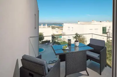Balkon ili terasa u objektu Hillside Apartment Murter Panorama View