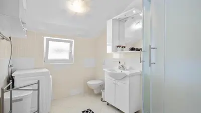 Kupaonica u objektu Villa S by Villas Guide