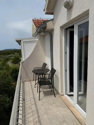 Balkon ili terasa u objektu Dinova Grebaaštica