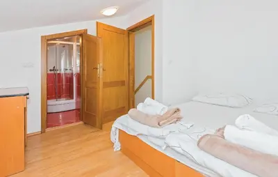 Krevet ili kreveti u jedinici u objektu Amazing Apartment In Bilice With Swimming Pool
