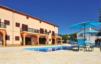 Bazen u objektu Amazing Apartment In Bilice With Swimming Pool ili u blizini