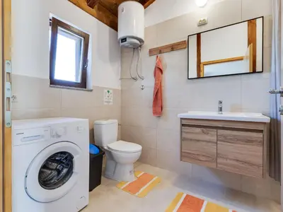 Kupaonica u objektu Holiday Home Agis by Interhome