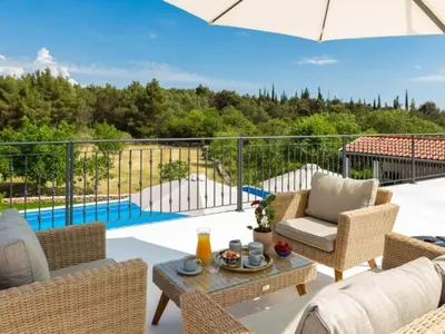 Bazen u objektu Villa Casa Di Pietra ili u blizini