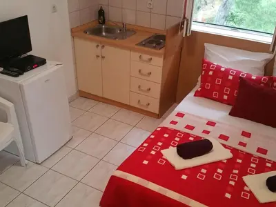 Krevet ili kreveti u jedinici u objektu Apartments Mateo - Studio Apartment - Red