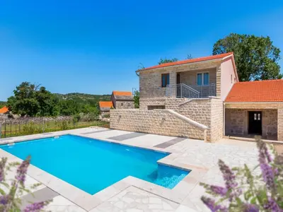 Bazen u objektu Holiday Home Stari Dvori ili u blizini