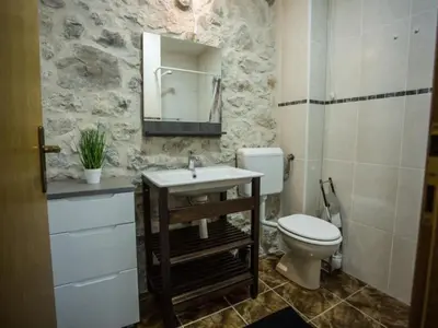 Kupaonica u objektu Apartments Stone House Murter - Two Bedroom Apartment with Balcony