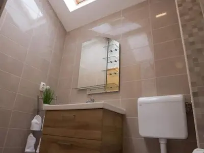 Kupaonica u objektu Apartments Stone House Murter - Two Bedroom Apartment with Terrace