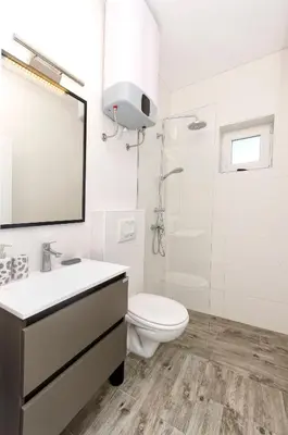 Kupaonica u objektu Apartments Darinka