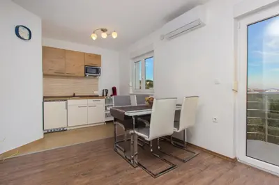 Kuhinja ili čajna kuhinja u objektu Apartments Gornje Starine