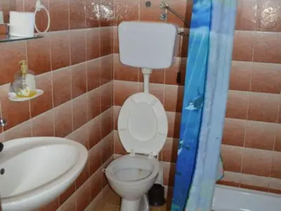 Kupaonica u objektu Apartments Miki Rogoznica - Classic Two Bedroom Apartment with Terrace