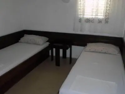 Krevet ili kreveti u jedinici u objektu Apartments Miki Rogoznica - Comfort Two Bedroom Apartment with Terrace