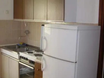 Kuhinja ili čajna kuhinja u objektu Apartments Miki Rogoznica - Comfort Two Bedroom Apartment with Terrace
