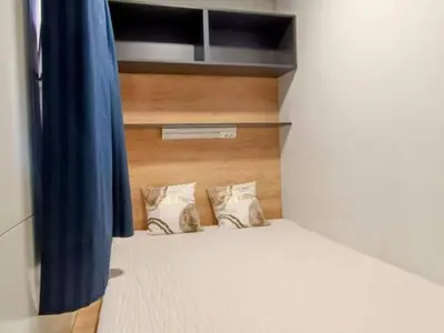 Krevet ili kreveti u jedinici u objektu Two Bedroom Mobile Home with Terrace Br1