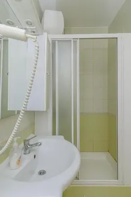 Kupaonica u objektu Apartmani Jerkunica