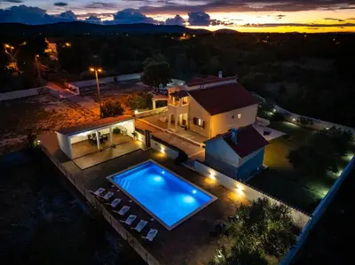 Bazen u objektu My Dalmatia - Villa Marijana with private pool ili u blizini