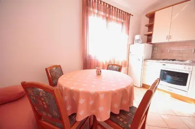 Kuhinja ili čajna kuhinja u objektu Apartments with parking space Vodice - 24938