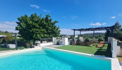 Bazen u objektu Family friendly house with a swimming pool Dubrava by Sibenik - Dubrava kod Sibenika, Sibenik - 24950 ili u blizini
