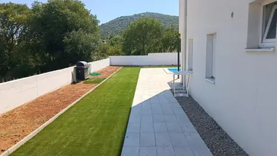 Pogled na planine ili pogled na planine iz vila