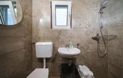 Kupaonica u objektu Lovely Home In Vodice