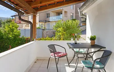 Balkon ili terasa u objektu 1 Bedroom Stunning Apartment In Betina