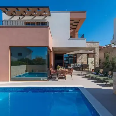 Nice Home In Brodarica
