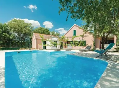 Bazen u objektu Holiday Home Marin AS ili u blizini