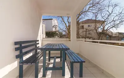 Balkon ili terasa u objektu Stunning Apartment In Pirovac With House Sea View