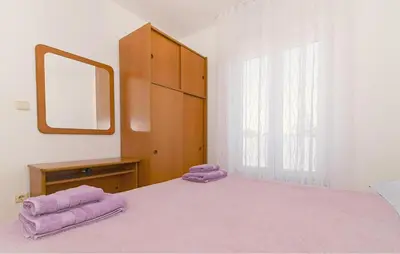 Krevet ili kreveti u jedinici u objektu Amazing Apartment In Pirovac With Wifi