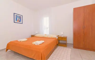 Krevet ili kreveti u jedinici u objektu 1 Bedroom Amazing Apartment In Pirovac