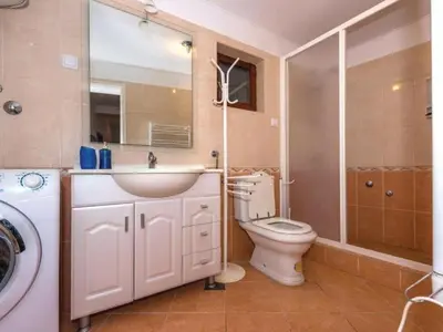 Kupaonica u objektu Holiday Home Marin AS with Pool
