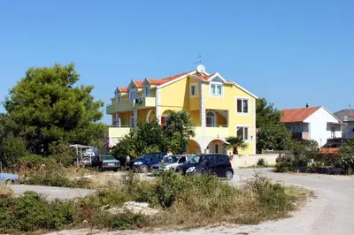 Zgrada u kojoj se nalazi apartman