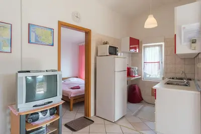 Kuhinja ili čajna kuhinja u objektu Apartments by the sea Rogoznica - 4186