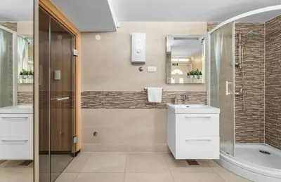 Kupaonica u objektu Seaview Villa Ana – A Luxurious Escape Featuring a Private Pool, 6 Bedrooms, Spa Zone, and Just 450m from the Beach