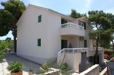 Zgrada u kojoj se nalazi apartman