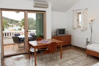 TV i/ili zabavni centar u objektu Apartments by the sea Razanj, Rogoznica - 4265