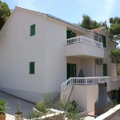 Apartments by the sea Razanj