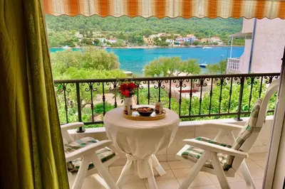 Balkon ili terasa u objektu Apartments by the sea Grebastica, Sibenik - 10366