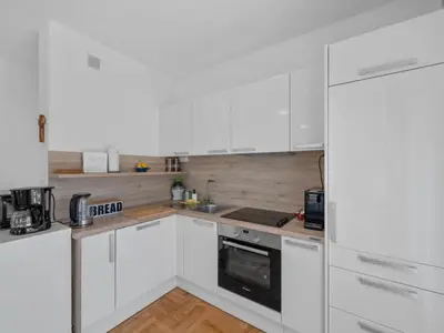 Kuhinja ili čajna kuhinja u objektu Two Bedroom Apartment With Terrace And Sea View Adriatica