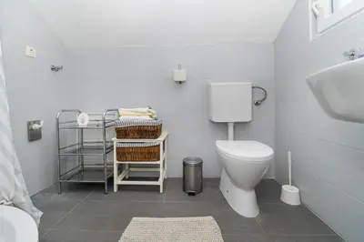 Kupaonica u objektu Apartment Lena city center near beach