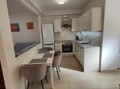 Kuhinja ili čajna kuhinja u objektu Holiday House Emma