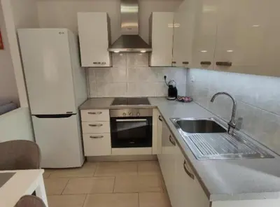 Kuhinja ili čajna kuhinja u objektu Holiday House Emma