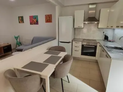 Kuhinja ili čajna kuhinja u objektu Holiday House Emma - Two Bedroom Holiday Home With Terrace