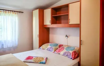 Krevet ili kreveti u jedinici u objektu 2 Bedroom Beautiful Apartment In Vodice