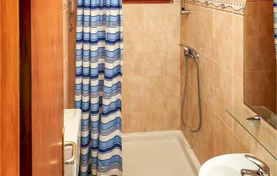 Kupaonica u objektu 1 Bedroom Lovely Apartment In Vodice