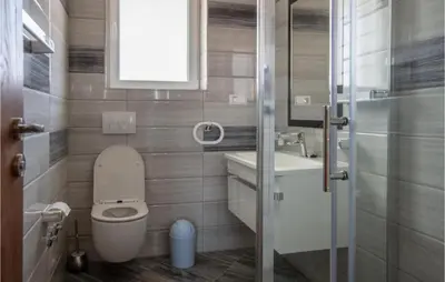 Kupaonica u objektu Cozy Apartment In Vodice