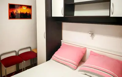 Krevet ili kreveti u jedinici u objektu Stunning Apartment In Vodice With Wifi